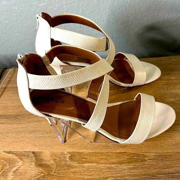 Style & Co. - Picture 4 of 6